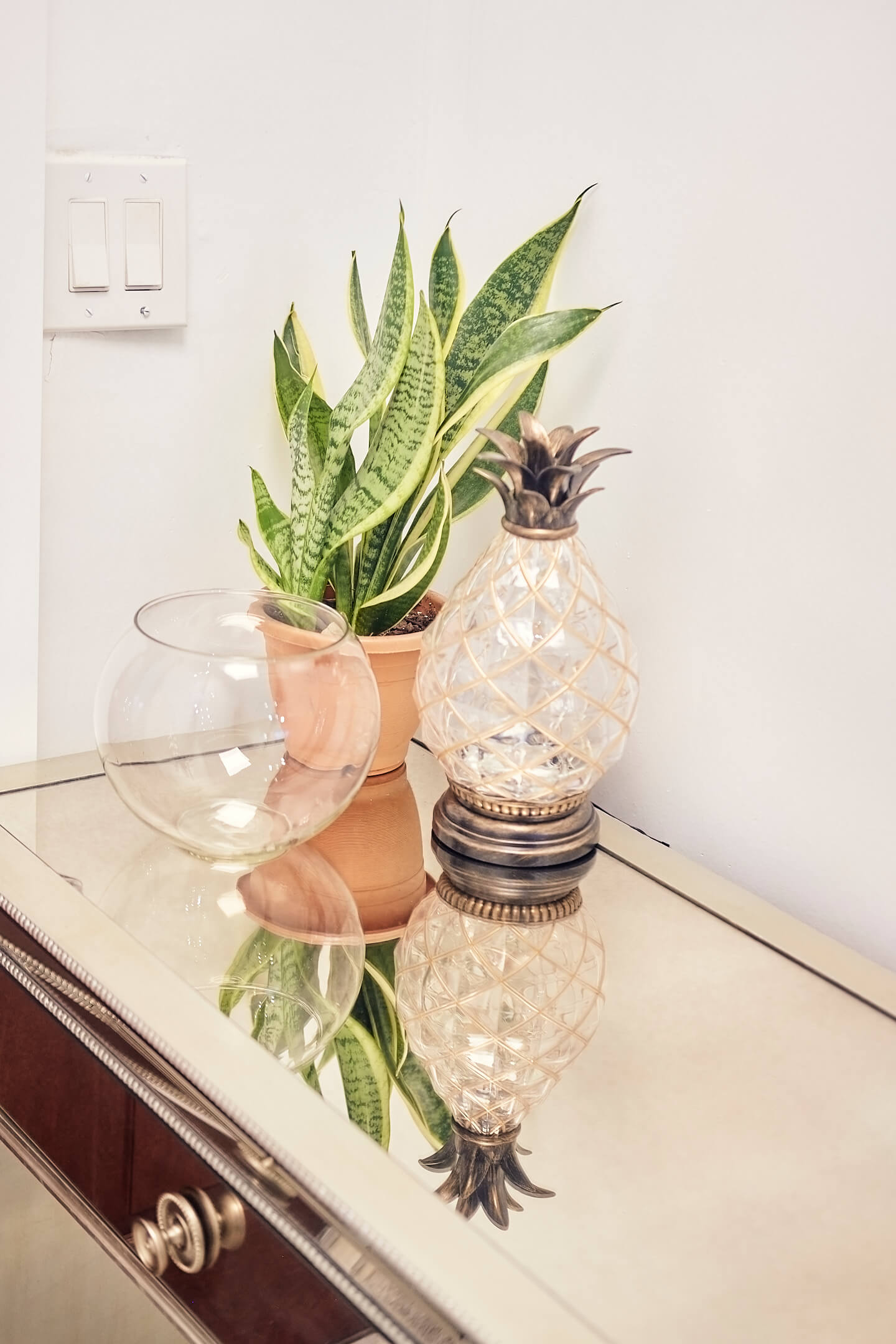 24-01 95th St, East Elmhurst, NY 11369 - Upper Level AirBnB