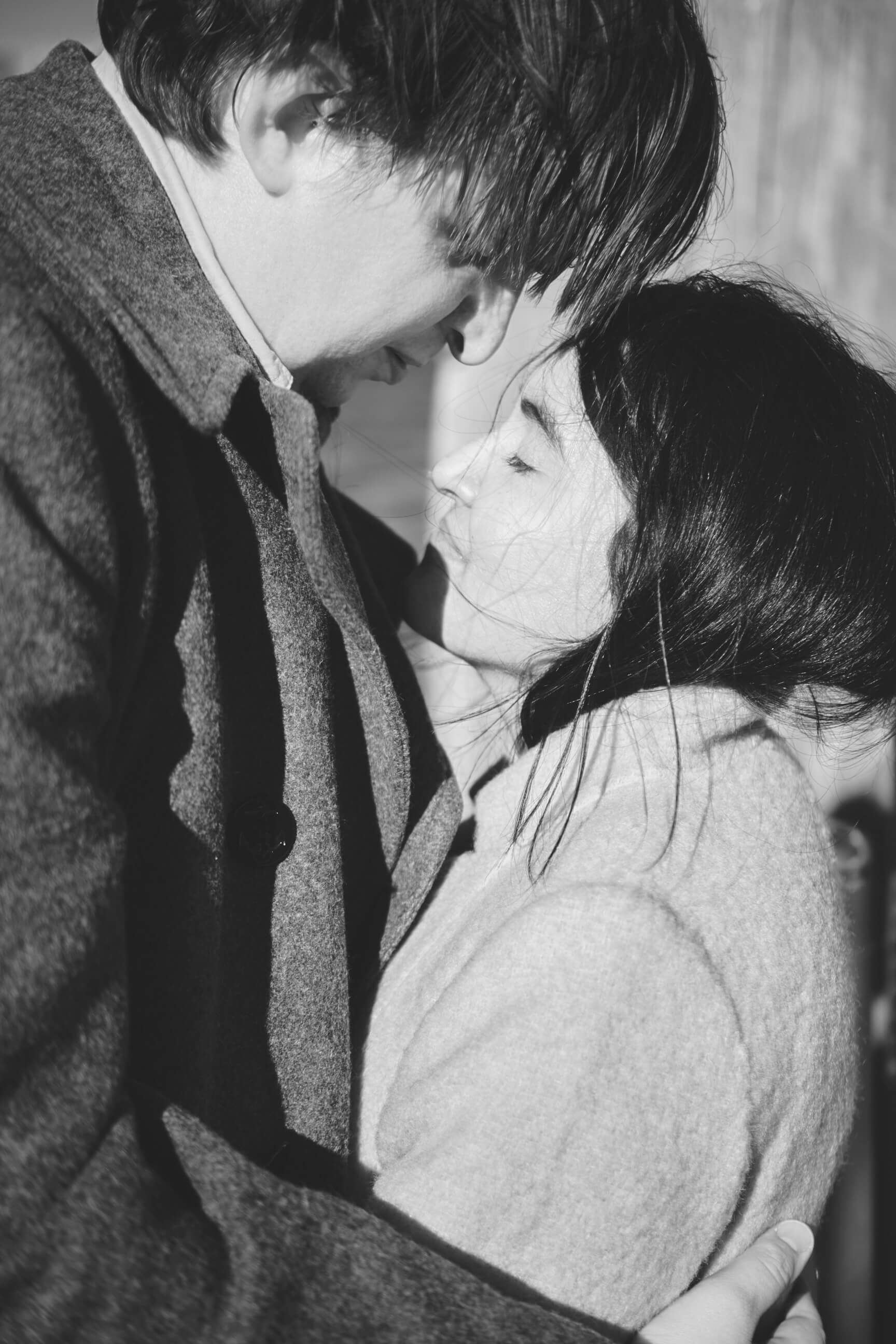 Flora - 1 Year Wedding Anniversary Photoshoot - Couples photography - Portrait Session - Dumbo Brooklyn Bridge Park - New York