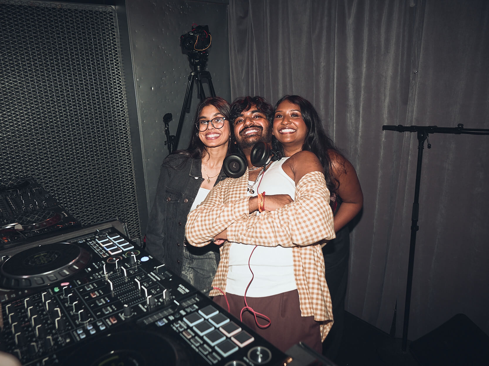 Arrambam - Yanchan Soho Live NYC - Event photography - Tamil Meetup